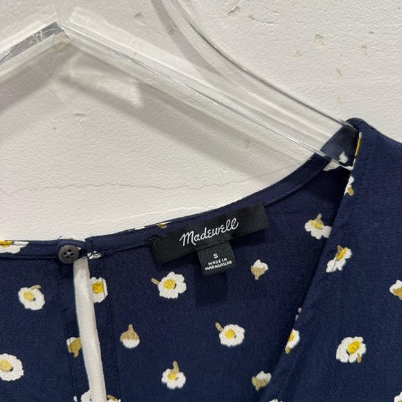 Madewell Rhyme Top in Daisy Dots Swingy V-Neck Relaxed Fit Small - Picture 6 of 9